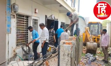 BIG NEWS :CM हेल्पलाइन के बाद नीमच में कड़ा एक्शन: जैन कॉलोनी में अवैध अतिक्रमण पर चला जेसीबी का नपा का पंजा,नामजद अतिक्रमणकारियों के पक्के निर्माण ढहे, 4 घंटे की कार्रवाई में सार्वजनिक रास्ता हुआ मुक्त,पढ़े ये खबर