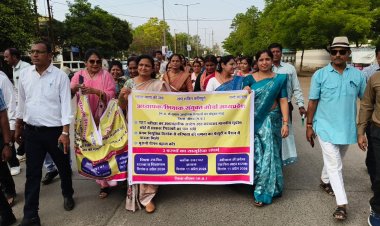 NEEMUCH NEWS : 25 साल बाद फिर परीक्षा, शिक्षकों में उबाल, परीक्षा भी, पेंशन भी खत्म-प्रदेश में बढ़ा आक्रोश, 20 साल की सेवा के बाद भी अनिश्चित भविष्य, क्या सरकार लेगी बड़ा यू-टर्न, पढ़े ये खबर