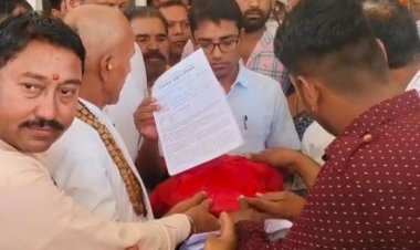 BIG NEWS : गोवंश को ‘राष्ट्रमाता’ का दर्जा देने की मांग तेज, राष्ट्रपति के नाम सौंपा गया ज्ञापन,केंद्रीय कानून और ‘गोसेवा मंत्रालय’ गठन की भी उठी मांग, नीमच से अभियान को समर्थन,पढ़े खबर