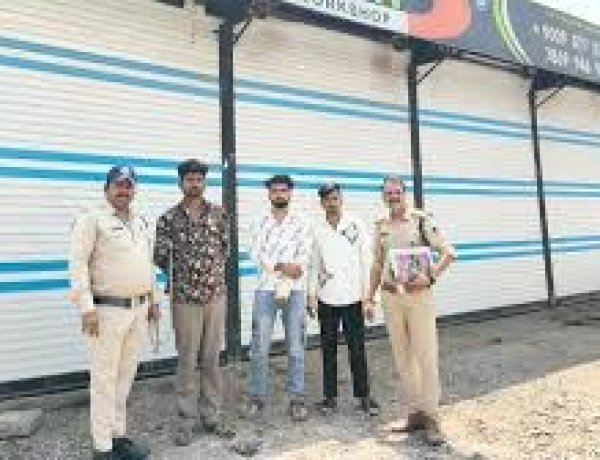 BIG NEWS: उज्जैन–मंदसौर कनेक्शन से खुला मौत का कारोबार, गाड़ी पेंट के नाम पर बन रही थी एमडी ड्रग्स, गैरेज से 75 किलो केमिकल जब्त, राजस्थान–गुजरात तक फैला नेटवर्क, पढ़े खबर 