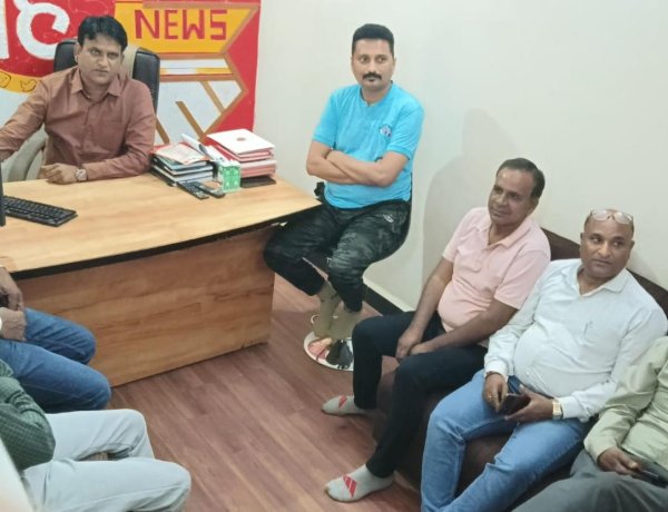 BIG NEWS : नीमच जिला प्रेस क्लब की बैठक में बड़े निर्णय,गतिविधियों को गति देने और संगठन मजबूत करने पर फोकस, होने जा रहा बड़ा आयोजन, पढ़े ये खबर