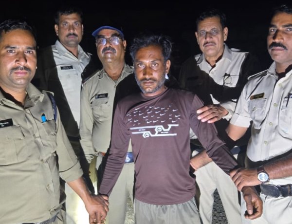 BIG NEWS: मंदसौर में पुलिस का बड़ा ऑपरेशन, आधी रात को 450 पुलिसकर्मी निकले सड़कों पर… मचा अपराधियों में हड़कंप, एक ही रात में किये 115 वारंटी गिरफ्तार, की MD ड्रग्स और शराब जब्त, पढ़े खबर