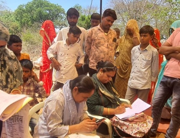 BREAKING NEWS: मंडप सजा, बारात तैयार…, हुआ अलर्ट, तो दौड़ी टीम, बाल विवाह रुकवाकर प्रशासन ने बचाई मासूम की जिंदगी, मामला जीरन के गांव पीठ का, पढ़े आजाद मंसूरी की ये खबर