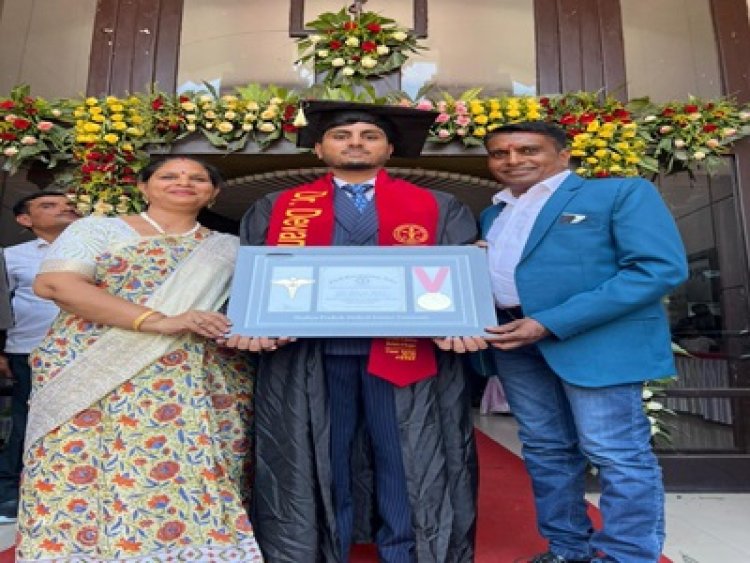 मेहनत का महापरिणाम: नीमच के देवांश जायसवाल बने डॉक्टर, MBBS की डिग्री हासिल कर समाज-राष्ट्र का नाम किया रोशन, अब जनता की सेवा का बड़ा संकल्प, पढ़े खबर