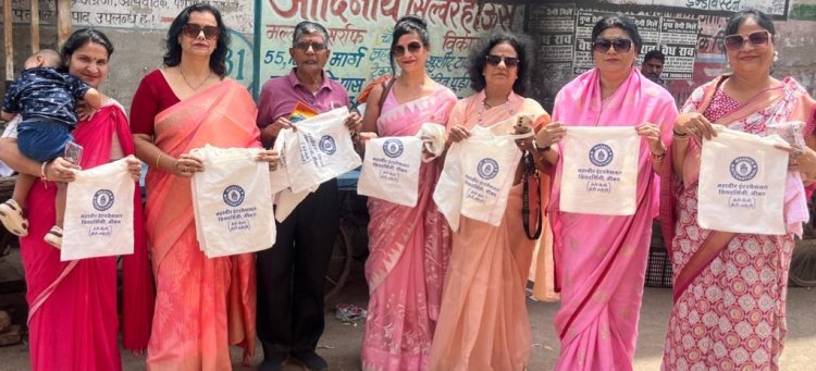 NEWS: महावीर इंटरनेशनल प्रियदर्शिनी का बड़ा कदम, 300 थैलियां बांटी और प्लास्टिक के खिलाफ छेड़ दी जंग, ‘मेरी थैली मेरी सहेली’ से गूंजा बाजार, पढ़े खबर