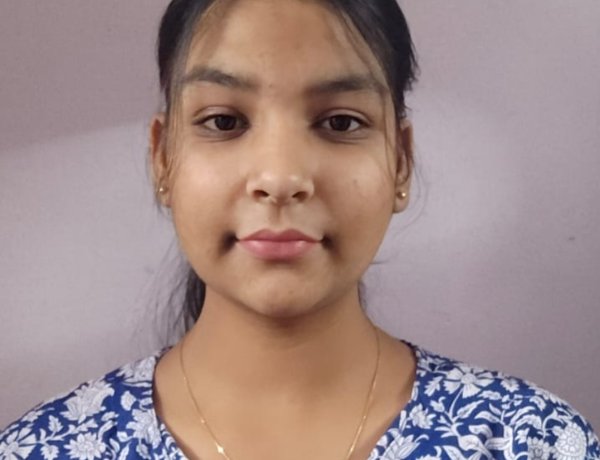 NEWS: सीबीएसई 12वीं के परिणामों में वंशिका तोमर चमकी, 91.8% अंक पाकर शहर का नाम किया रोशन,पढ़े खबर