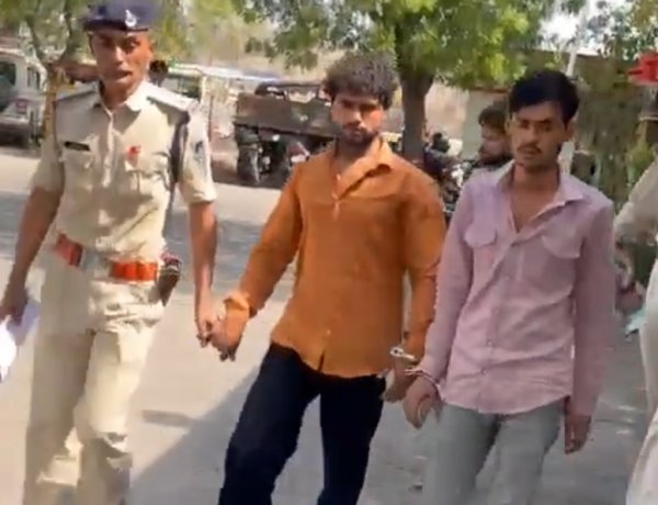 BIG NEWS : हुंडई कार में भरकर ले जा रहे थे मौत का सामान,मंदसौर पुलिस ने तस्करों की साजिश नाकाम की, 30 लाख का माल जब्त, एनडीपीएस एक्ट में बड़ा केस दर्ज, पढ़े खबर