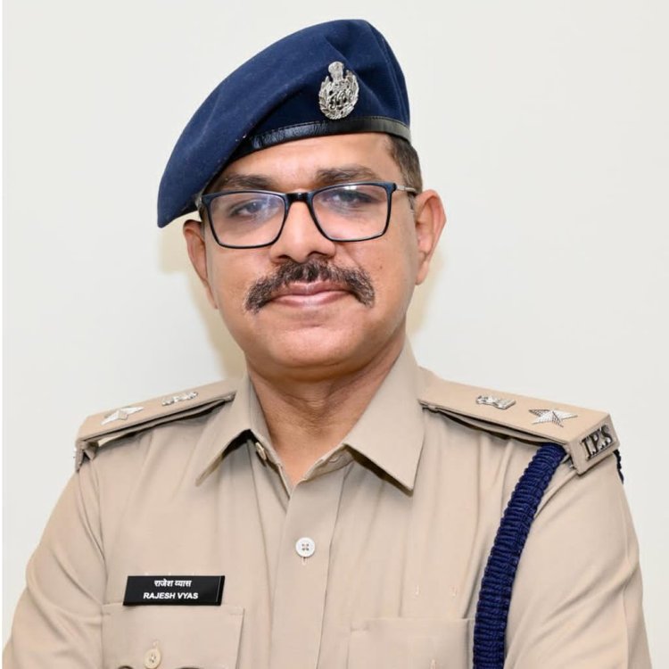 BIG BREAKING NEWS: मध्यप्रदेश में बड़ी प्रशासनिक सर्जरी, IPS अधिकारियों के तबादलों से पुलिस महकमे में बड़ा फेरबदल, नीमच SP अब होंगे राजेश व्यास, पूरी लिस्ट देखे यहाँ
