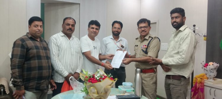 NEWS: माधव बंसल पर अहीर समाज और नारायणी सेना का फूटा गुस्सा, पुलिस अधीक्षक को सौंप ज्ञापन, की सख्त कार्रवाई की मांग,पढ़े खबर