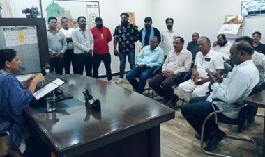 BIG NEWS : वर्षा ऋतु से पहले अलर्ट मोड पर नीमच नगर पालिका, CMO दुर्गा बामनिया ने ली स्वच्छता पर्यवेक्षकों की बैठक, नालों की साफ-सफाई करने सहित दिए ये महत्वपूर्ण निर्देश, पढ़े खबर