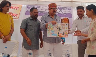 BIG NEWS: 'नशे के खिलाफ अब निर्णायक जंग'... नीमच में गूंजा बड़ा संकल्प, विधायक दिलीप सिंह परिहार ने युवाओं को दिलाई शपथ—'नशा छोड़ो, भविष्य बचाओ', 10 दिवसीय अभियान का हुआ भव्य समापन, पढ़े खबर