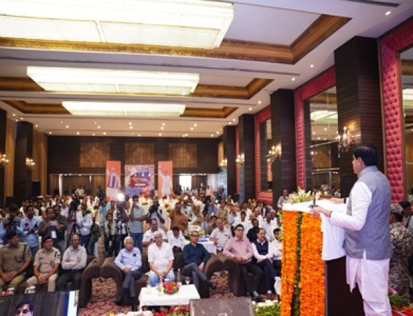 BIG NEWS: 2028 के सिंहस्थ को लेकर मुख्यमंत्री डॉ. मोहन यादव का बड़ा ऐलान! 40 करोड़ श्रद्धालुओं की तैयारी, 22 नए पुल, हर सुविधा होगी हाईटेक... बोले- इस बार दुनिया देखेगी भव्य, दिव्य और ऐतिहासिक सिंहस्थ, पढ़े खबर