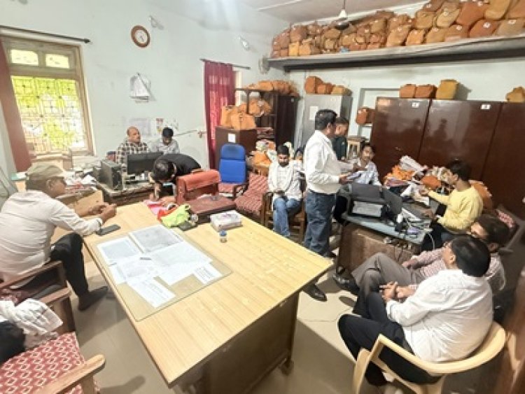 BIG BREAKING: इलाज के लिए छुट्टी मंजूर कराने की कीमत 3 हजार! मंदसौर वन विभाग का स्थापना प्रभारी लोकायुक्त के जाल में रंगे हाथों गिरफ्तार, पढ़े खबर
