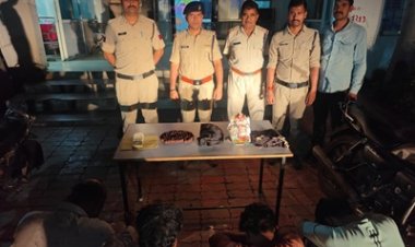 BIG NEWS: गड़ा धन' निकालने और 'नोटों की बारिश' कराने का झांसा देकर लाखों की ठगी, मंदसौर पुलिस ने तांत्रिक गैंग का किया पर्दाफाश; 4 आरोपी गिरफ्तार, 1 फरार, पढ़े खबर