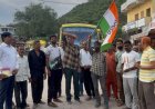 NEWS: दतिया फतह का जश्न रतनगढ़ में गूंजा, कांग्रेस कार्यकर्ताओं ने आतिशबाजी कर बांटी मिठाई, पढ़े खबर