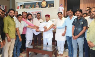 BREAKING NEWS : तीसरी-चौथी रेल पटरी के नए सर्वे रूट पर नागदा में उबाल, राज्यपाल को सौंपा ज्ञापन, पढ़े खबर