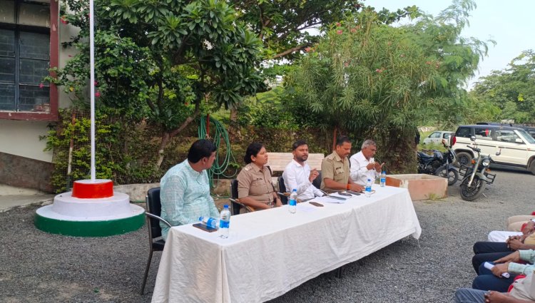 NEWS: रामपुरा में शांति समिति की बैठक, पर्वों को लेकर प्रशासन अलर्ट, अफवाहों से दूर रहने और भाईचारा बनाए रखने की अपील, पढ़े खबर