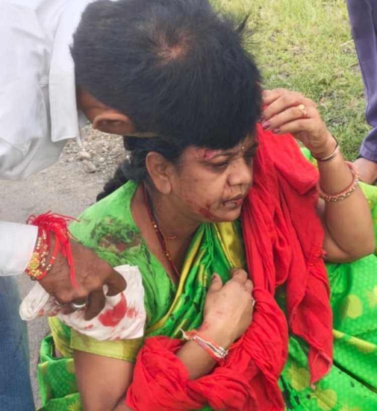 BIG NEWS: कॉलेज के सामने ‘मौत का झटका’! गतिरोधक पर बाइक का बिगड़ा संतुलन, महिला हुई घायल, रोजाना हादसों के बावजूद जिम्मेदार बेखबर, आखिर कब जागेगा विभाग?, पढ़े नरेंद्र राठौर की ये खबर