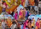 NEWS: ढोल-ढमाकों के साथ गोकुलधाम कॉलोनी में पधारे गणपति बप्पा, भूतेश्वर महादेव मंदिर में विधि-विधान से हुई स्थापना, यादेश्वर महादेव मंदिर से निकली शोभायात्रा में झूमीं महिलाएं व बालिकाएं, तो महाआरती के बाद बंटा प्रसाद, पढ़े खबर