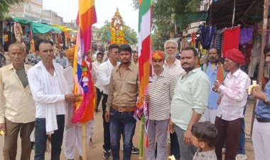 NEWS: जय बाबा री के जयकारों से गूंज उठा चीताखेड़ा, जगह-जगह हुआ बाबा रामदेव जी की सवारी का स्वागत, पढ़े खबर