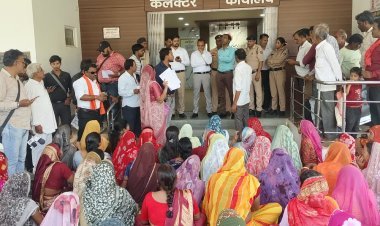 NEWS: समय पर भुगतान, मानदेय बढ़ाने समेत 13 मांगों को लेकर महिला स्वयं सहायता समूहों ने सौंपा ज्ञापन, पढ़े खबर