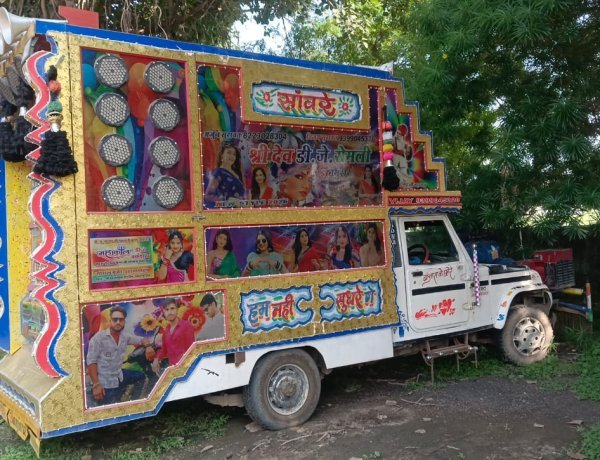 BREAKING NEWS: खजूरी में रफ्तार का कहर! डीजे गाड़ी ने बाइक को मारी भीषण टक्कर, मौके पर ही थमी कैलाश की सांसें, ग्रामीणों ने भागते चालक को घेरकर दबोचा, पढ़े खबर