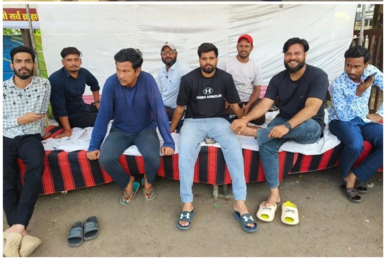 BIG NEWS: देशभक्ति के तरानों के बीच मैदान बचाने की हुंकार, 10वें दिन भी नहीं थमा आंदोलन, पढ़े खबर