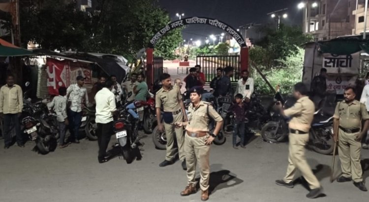 BREAKING NEWS: नागदा में पुलिस ने कस दिया शिकंजा, चौराहों पर अचानक बढ़ी सख्ती… संदिग्धों से पूछताछ, बदमाशों की भी हुई जांच, पढ़े खबर