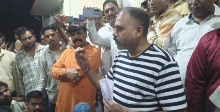 BREAKING NEWS: जीरन में केबल चोरी का खेल! चोर किसानों ने पकड़े, फिर भी नेटवर्क तक क्यों नहीं पहुंची पुलिस?, पढ़े खबर