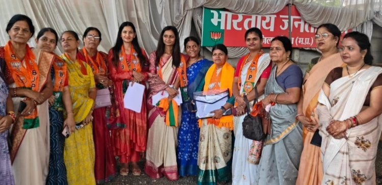 NEWS: सेवा संकल्प अभियान में महिला मोर्चा की बड़ी तैयारी, ‘आंगन का मिलन’ को लेकर संगठन ने कसी कमर, विधानसभा स्तरीय बैठक में बनी कार्यक्रम की रूपरेखा, महिला कार्यकर्ताओं की सक्रिय भागीदारी पर हुआ मंथन, पढ़े खबर